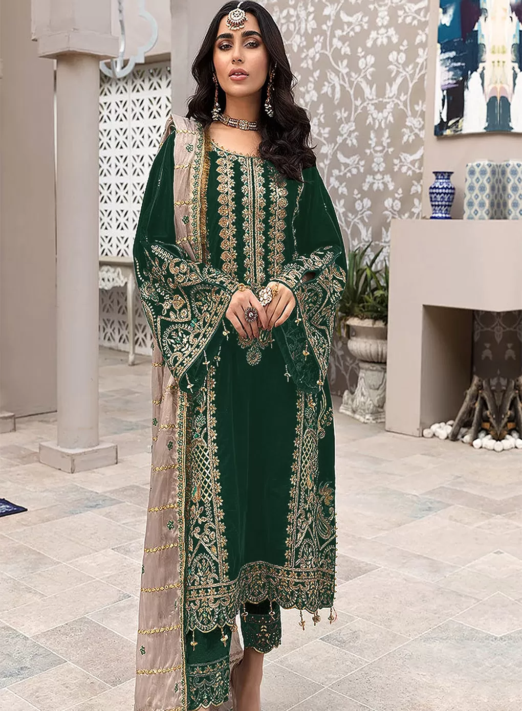 Pakistani Embroidered Suit online Embroidered Online in Canada USA UK Australia New Zealand France Mauritius.